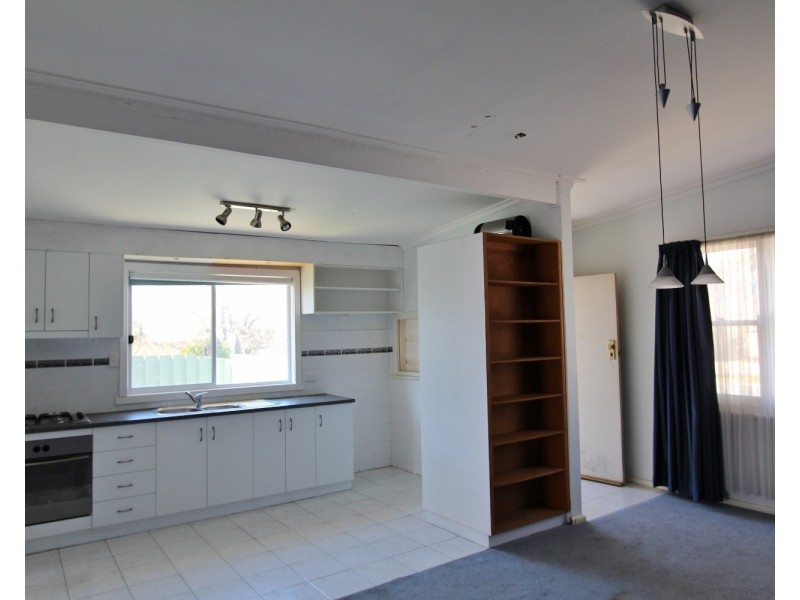 2/34a Mackenzie Street West, Golden Square VIC 3555