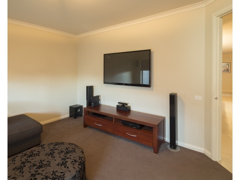 9 Charlbert Place, Strathfieldsaye VIC 3551