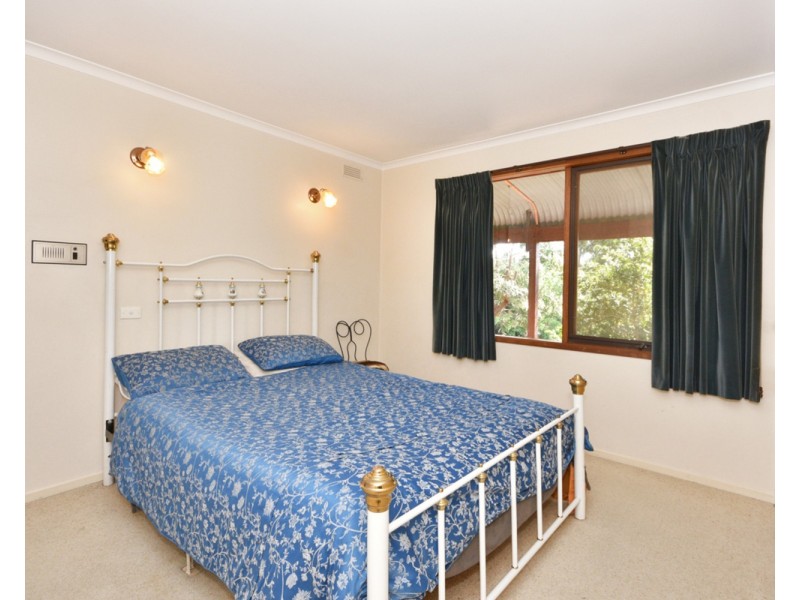 1 Alma Court, Kangaroo Flat VIC 3555