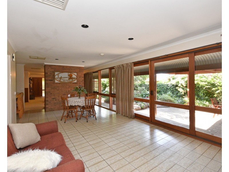 1 Alma Court, Kangaroo Flat VIC 3555