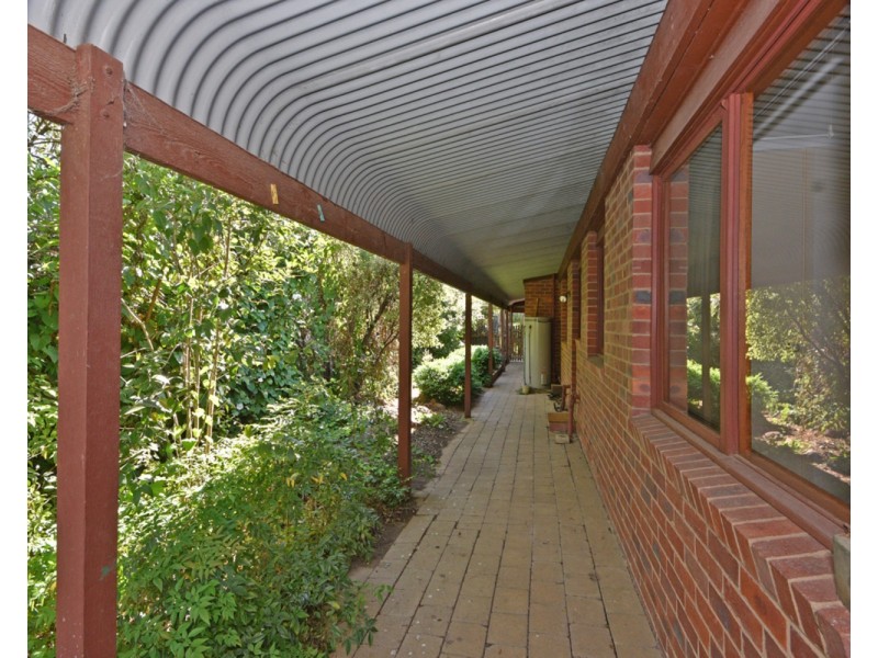 1 Alma Court, Kangaroo Flat VIC 3555