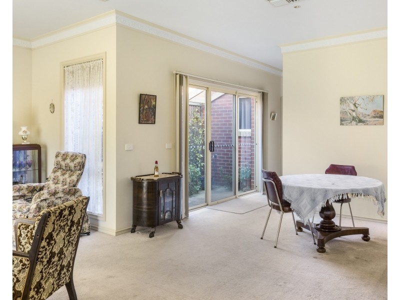 8A Hamlet Street, Quarry Hill VIC 3550
