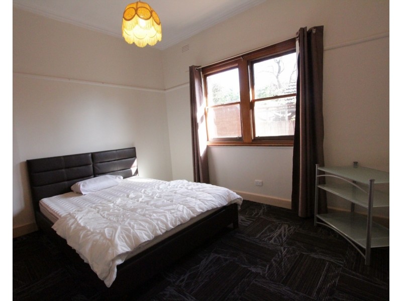 202 Neale Street, Flora Hill VIC 3550