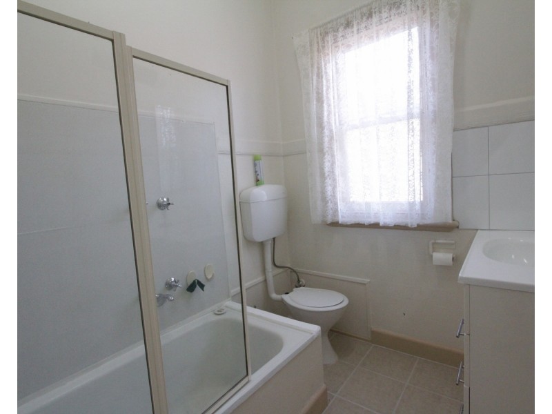 202 Neale Street, Flora Hill VIC 3550