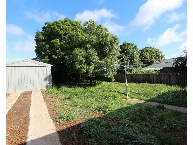 202 Neale Street, Flora Hill VIC 3550
