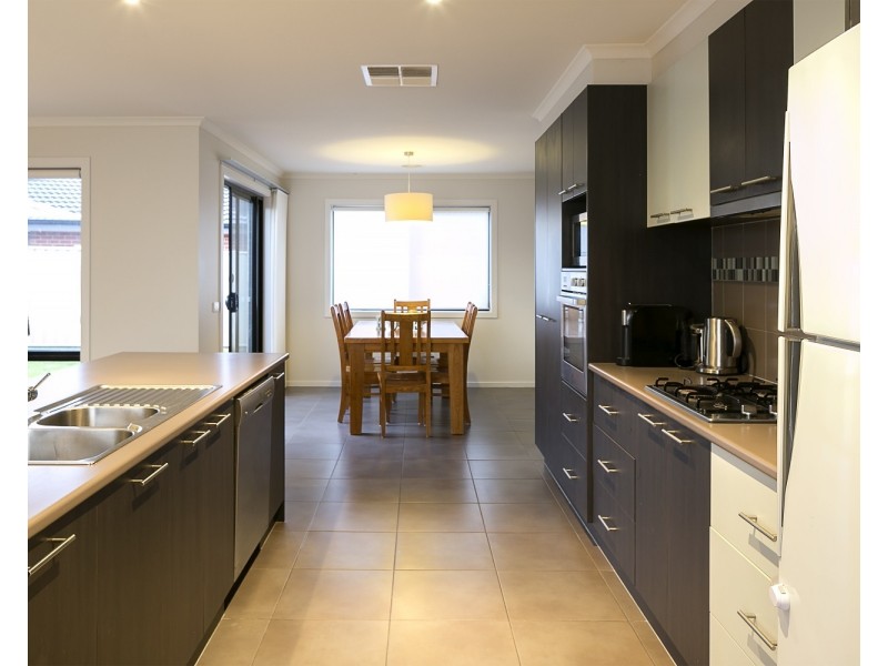 50 Arthurs Crescent, Strathfieldsaye VIC 3551