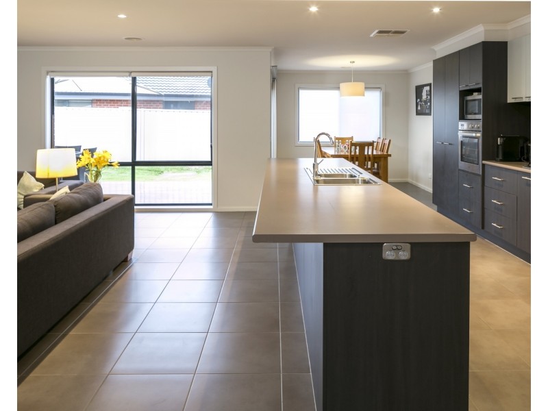 50 Arthurs Crescent, Strathfieldsaye VIC 3551