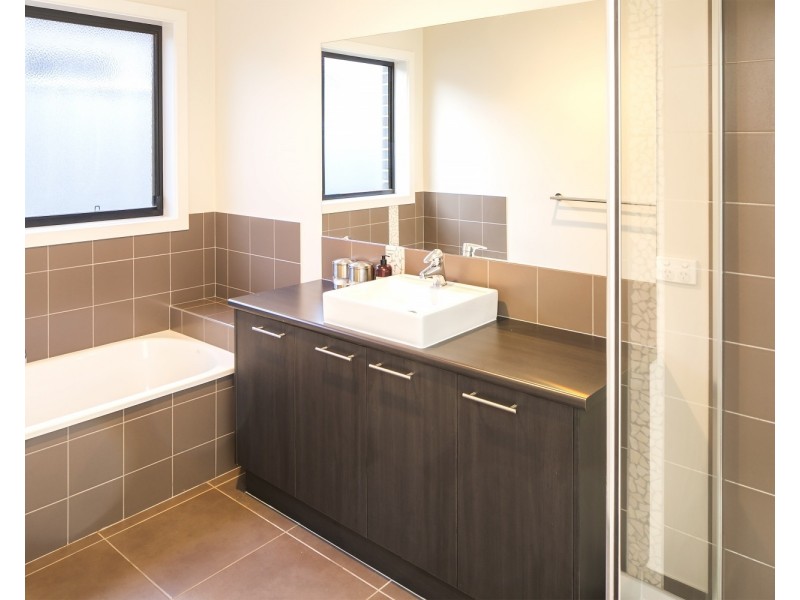 50 Arthurs Crescent, Strathfieldsaye VIC 3551