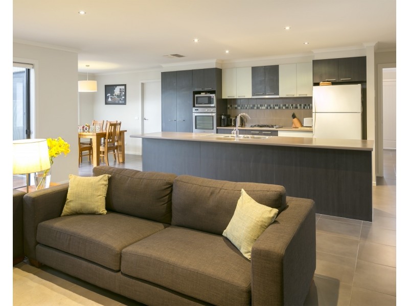 50 Arthurs Crescent, Strathfieldsaye VIC 3551