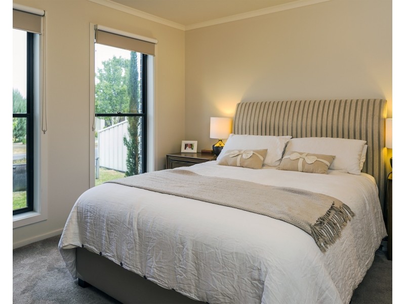 50 Arthurs Crescent, Strathfieldsaye VIC 3551