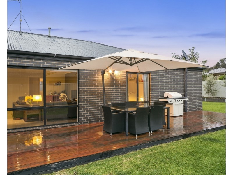 50 Arthurs Crescent, Strathfieldsaye VIC 3551