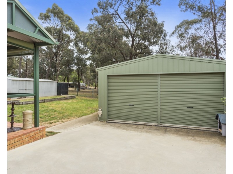 19 Gallway Drive, Eaglehawk VIC 3556