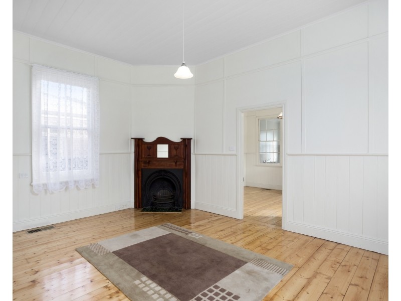 23 Arms Street, Long Gully VIC 3550