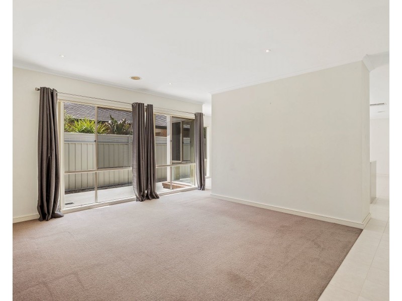 17 Cooba Drive, Epsom VIC 3551
