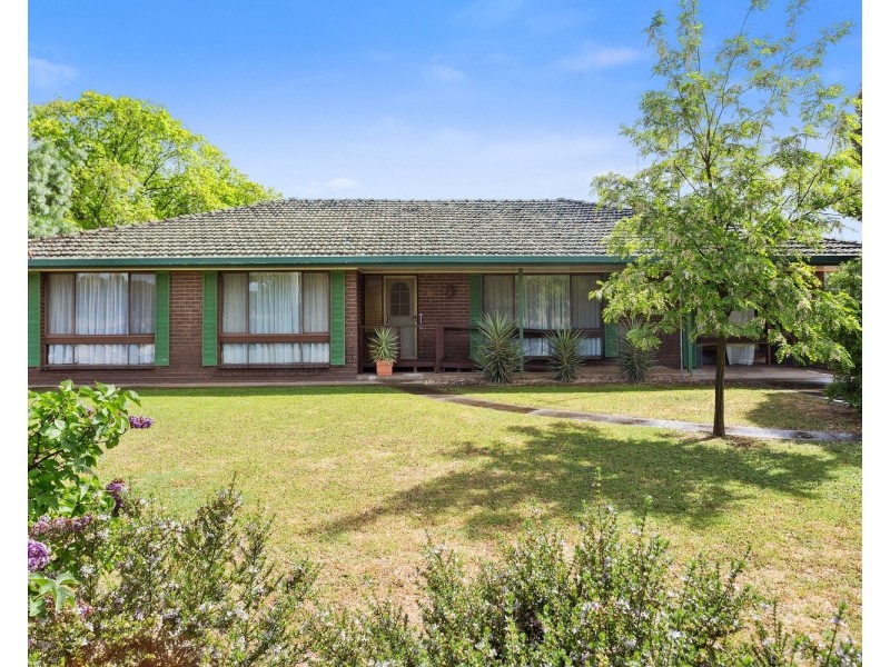 32  McPherson Street, Epsom VIC 3551