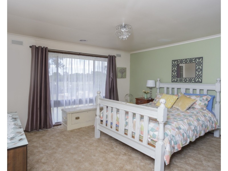 32  McPherson Street, Epsom VIC 3551