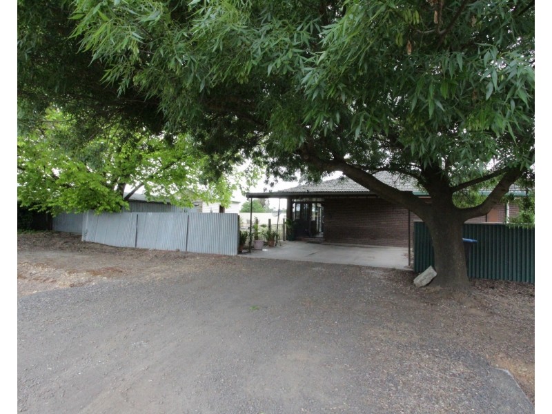 32  McPherson Street, Epsom VIC 3551