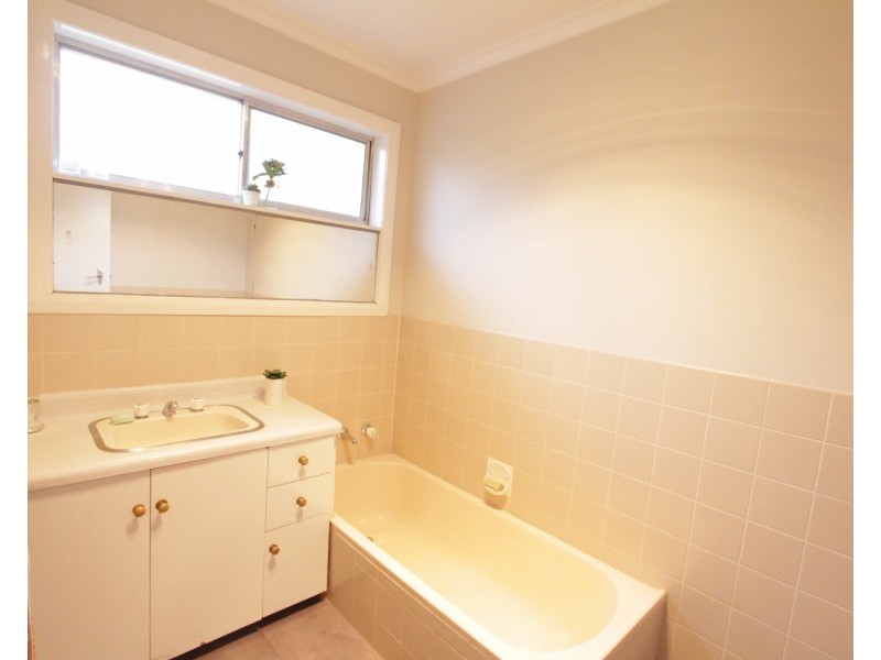 92 Booth Street, Golden Square VIC 3555