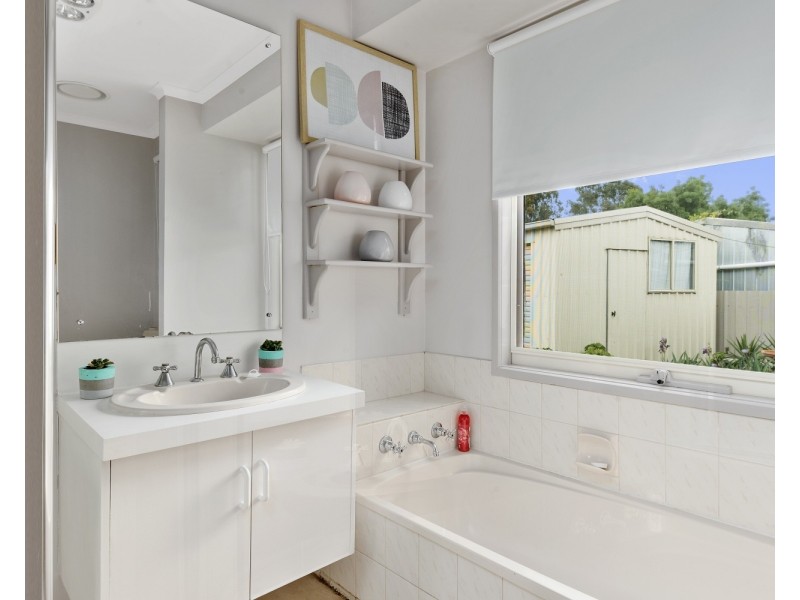 20 Elliott Street, Golden Square VIC 3555