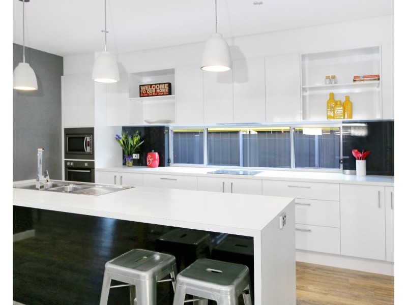 12 Elsworth Drive, Strathfieldsaye VIC 3551