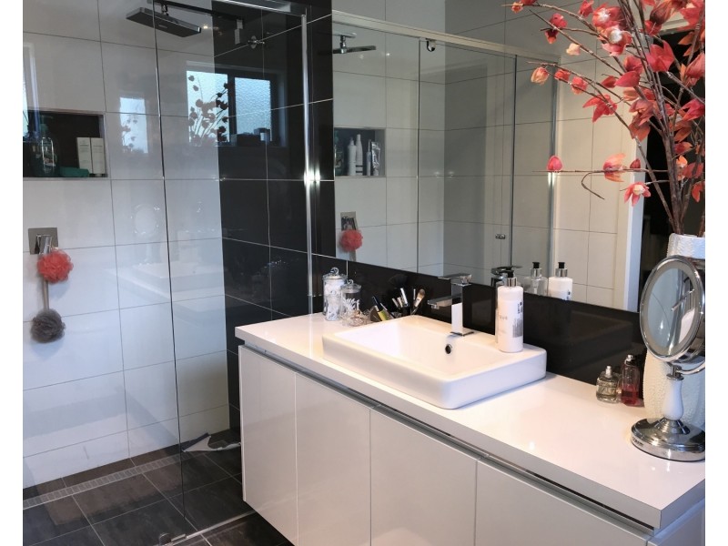 12 Elsworth Drive, Strathfieldsaye VIC 3551