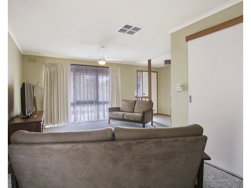 20 Arrawalli Avenue, Ascot VIC 3551