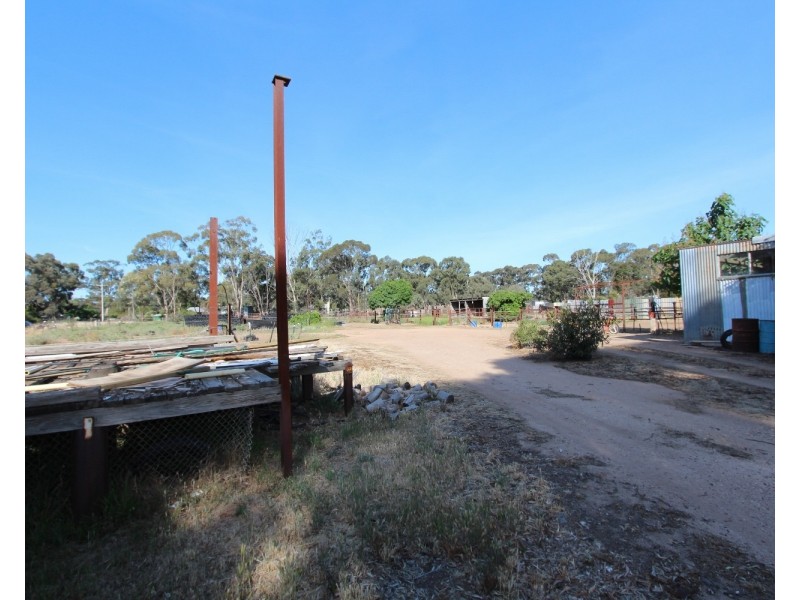 5 Sullivan Street, Inglewood VIC 3517