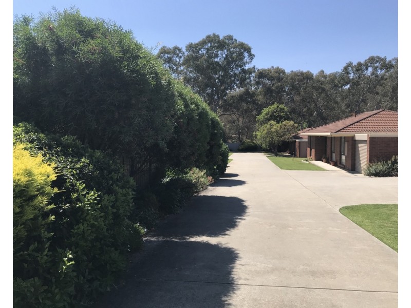 7/233 MacKenzie West Street, Kangaroo Flat VIC 3555