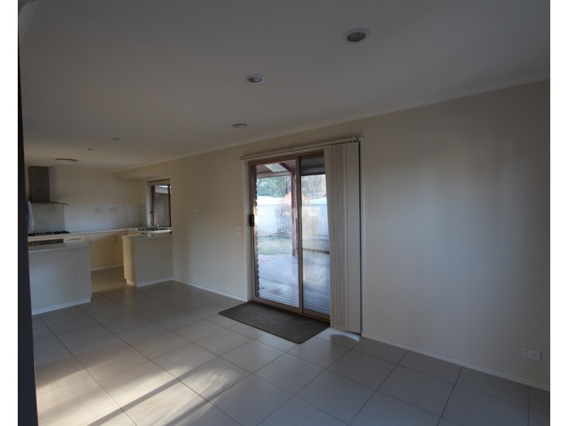 11 Knight Street, White Hills VIC 3550