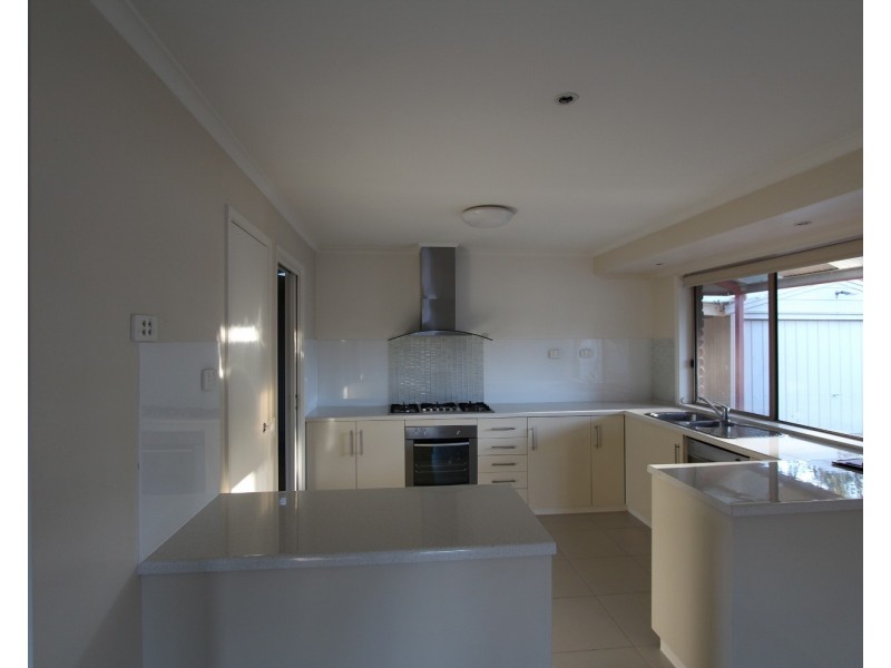 11 Knight Street, White Hills VIC 3550