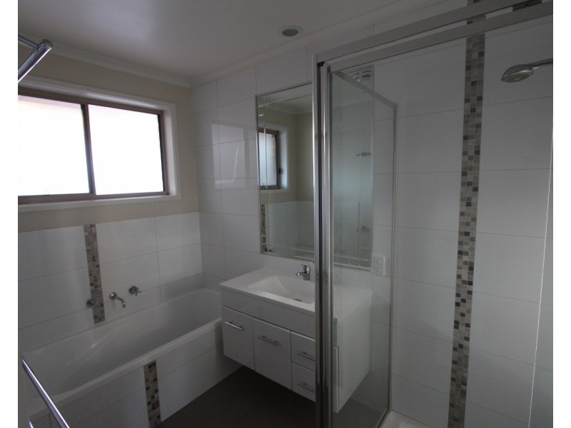 11 Knight Street, White Hills VIC 3550