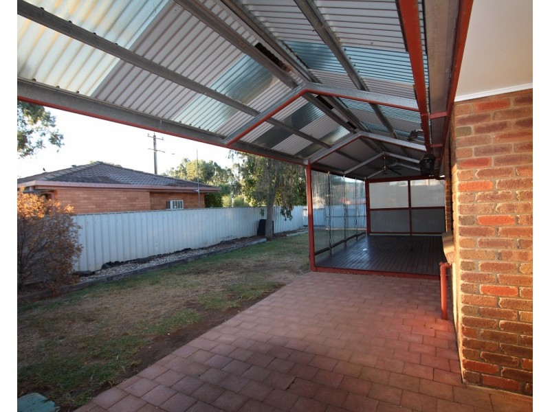 11 Knight Street, White Hills VIC 3550