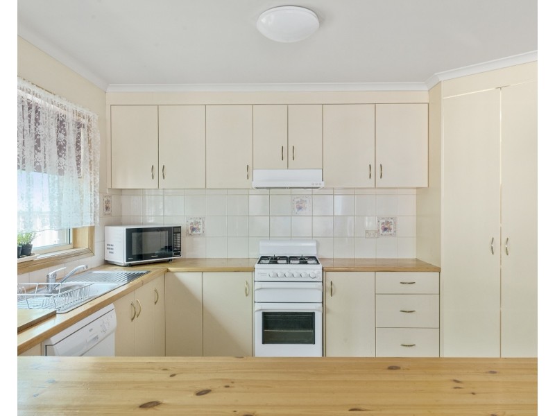 7 Aspin Gardens, Golden Square VIC 3555