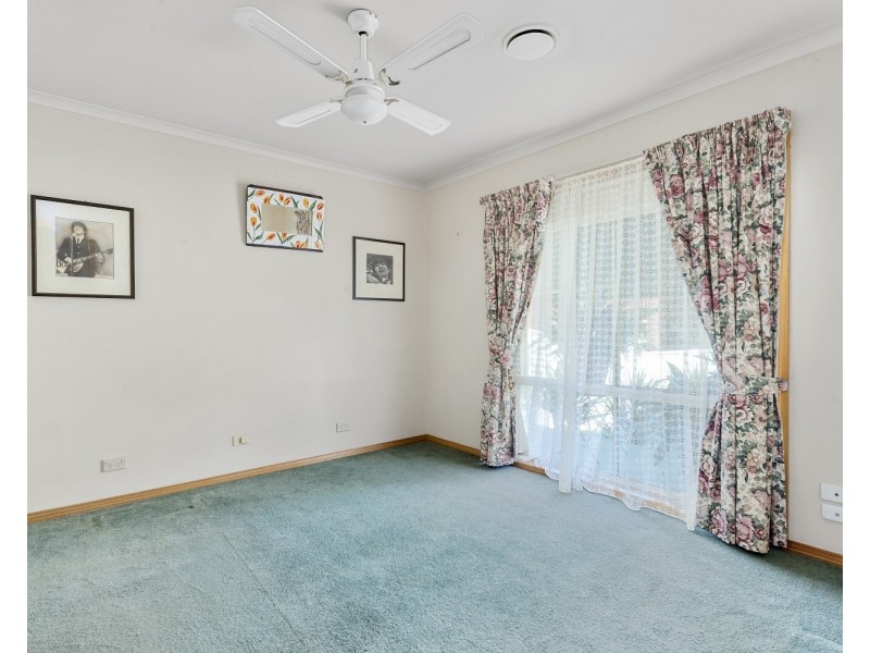 7 Aspin Gardens, Golden Square VIC 3555