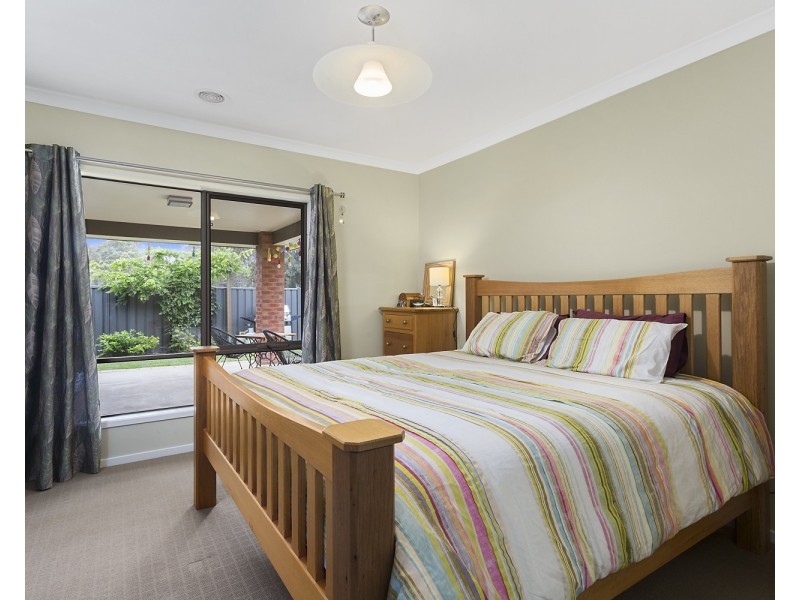 35 Yellowgum Drive, Epsom VIC 3551