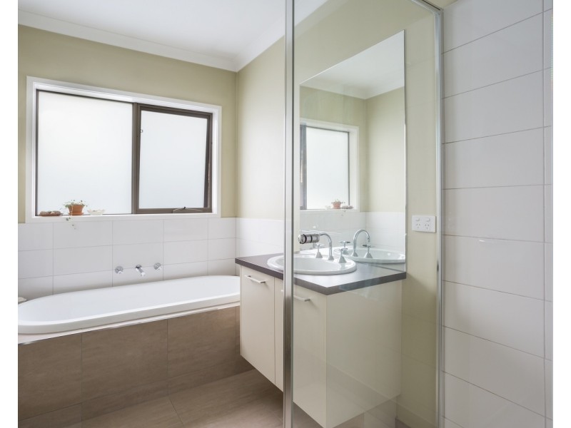 35 Yellowgum Drive, Epsom VIC 3551