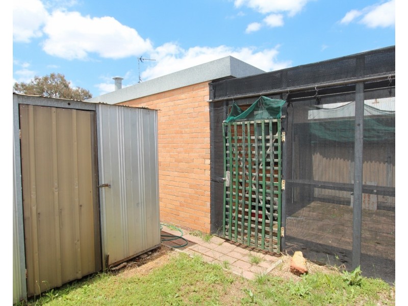 19 & 19a Hayes Street, Ironbark VIC 3550
