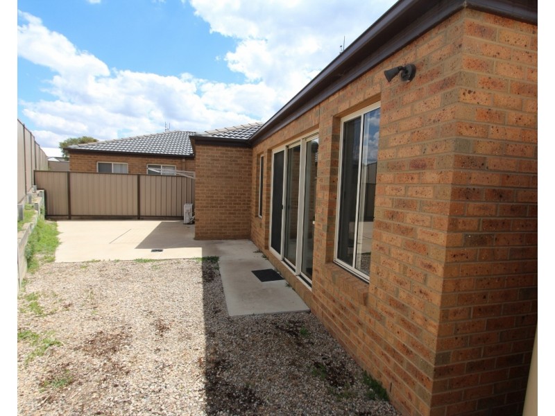 1/29 Green Street, Long Gully VIC 3550