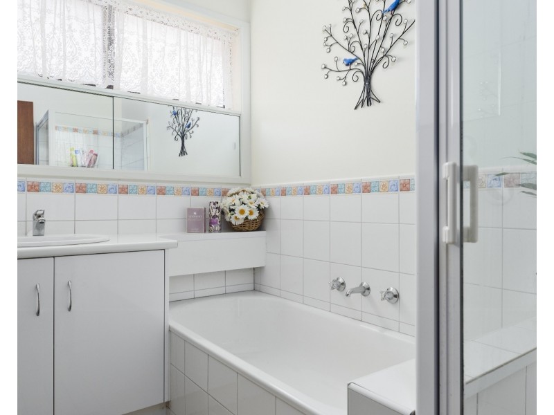 124 Lockwood Road, Kangaroo Flat VIC 3555