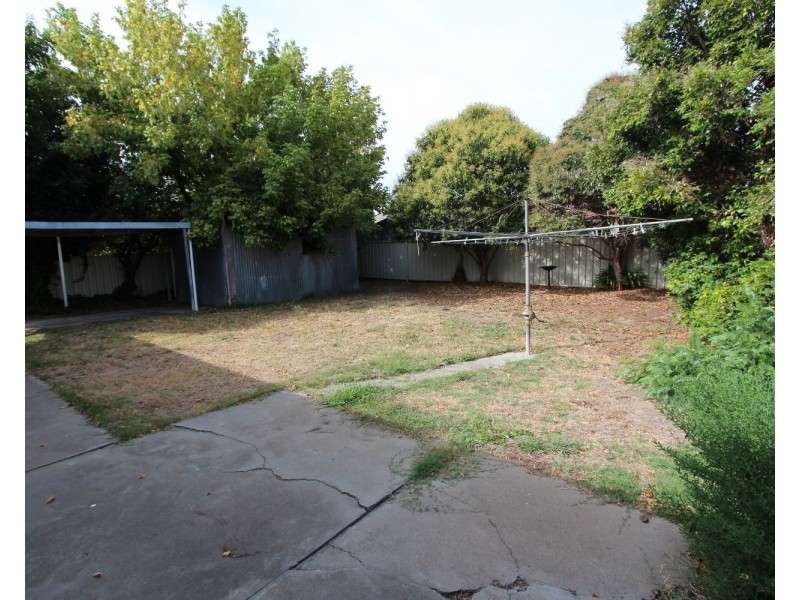 19 Cahill Street, White Hills VIC 3550