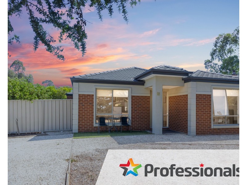 18 May Street, Kangaroo Flat VIC 3555