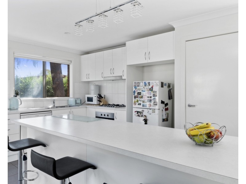 18 May Street, Kangaroo Flat VIC 3555
