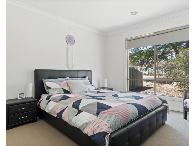 18 May Street, Kangaroo Flat VIC 3555