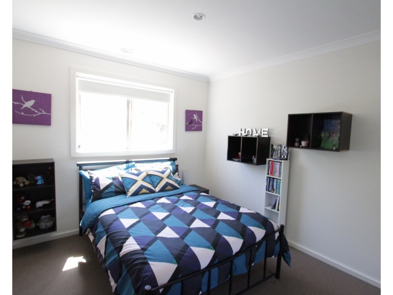 18 May Street, Kangaroo Flat VIC 3555