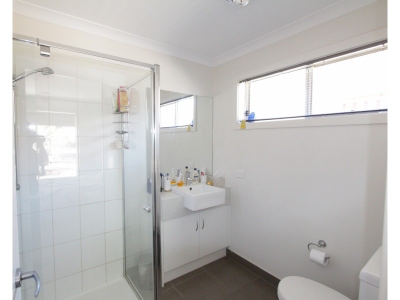 18 May Street, Kangaroo Flat VIC 3555