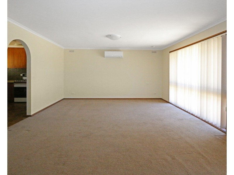 1/7 Carola Court, Kennington VIC 3550