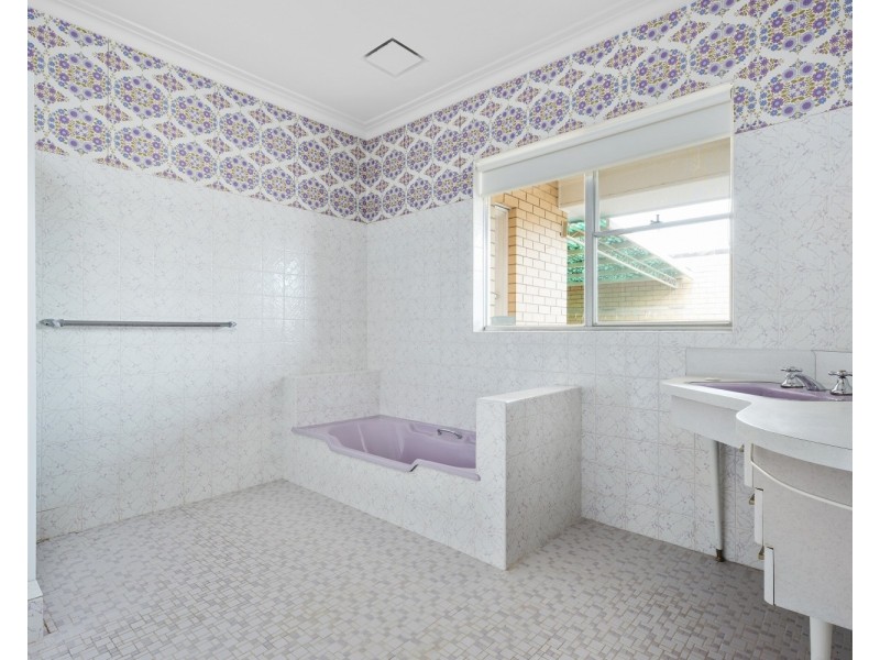 222 High Street, Kangaroo Flat VIC 3555