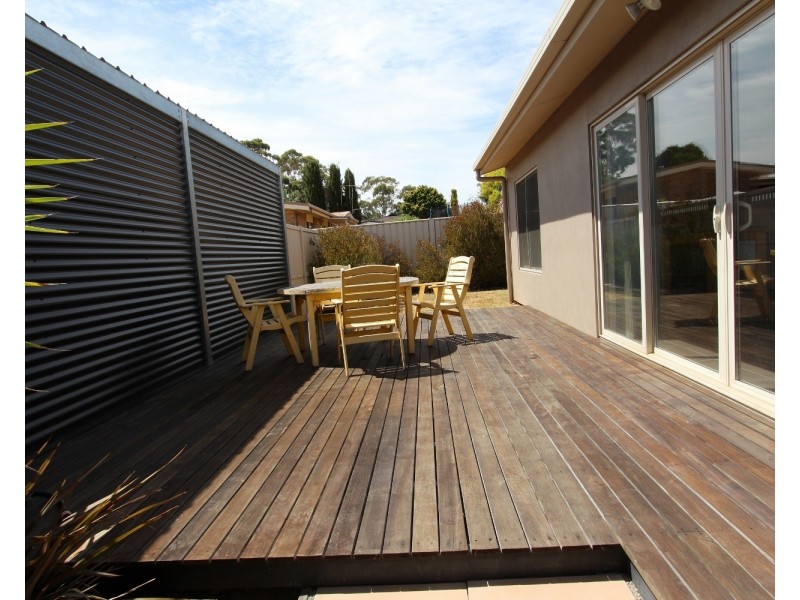 8/a Phillis Street, Kangaroo Flat VIC 3555