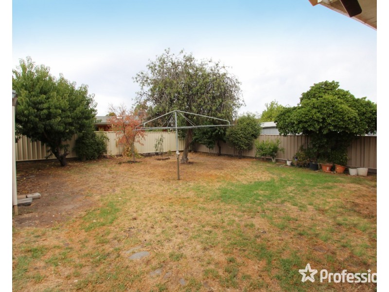 145 Reservoir Road, Flora Hill VIC 3550