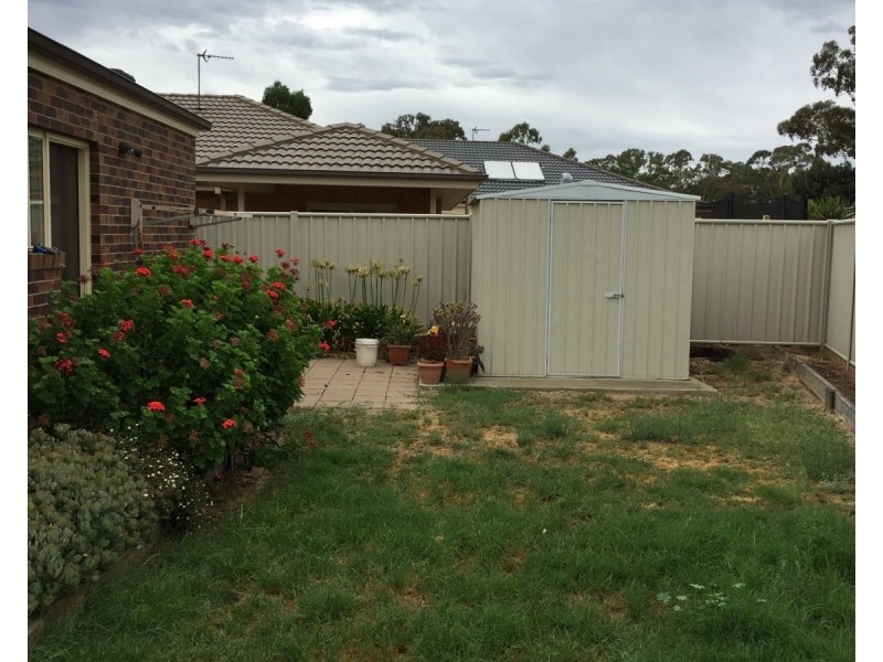 10 Elandra Drive, Ascot VIC 3551